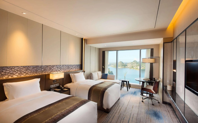 DoubleTree by Hilton Hotel Anshun