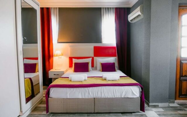 Orange Owl Hotel