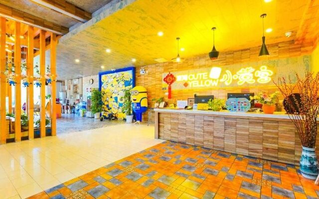 Cute Yellow Inn