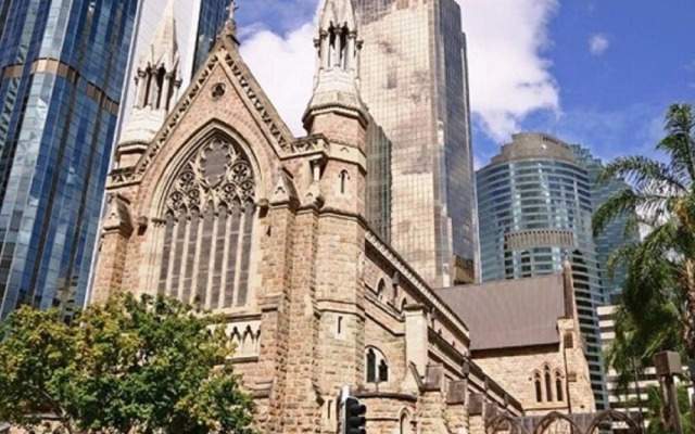 South BNE 1 Bed Parking Pool Gym in Mater Qsb218