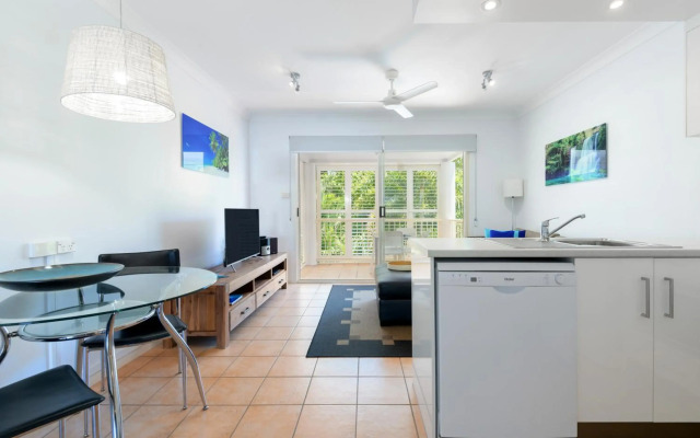 Port Douglas Apartments - Adults Only Oasis