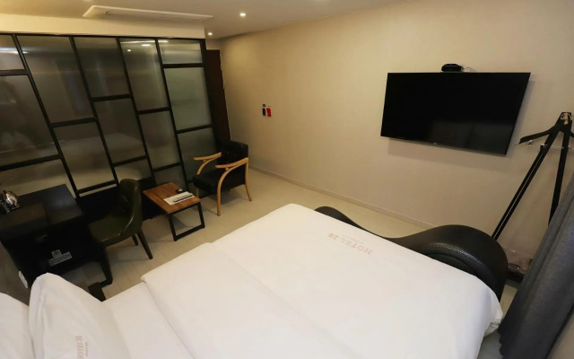 The Unique Hotel 28