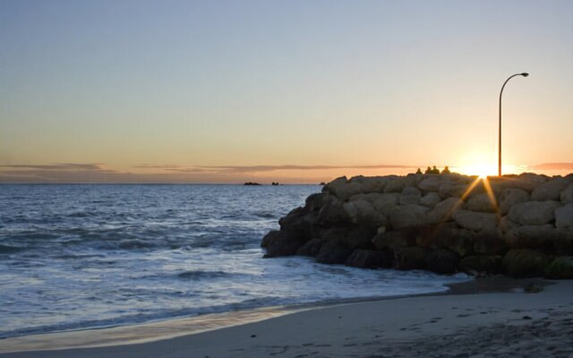 Burns Beach Bed & Breakfast