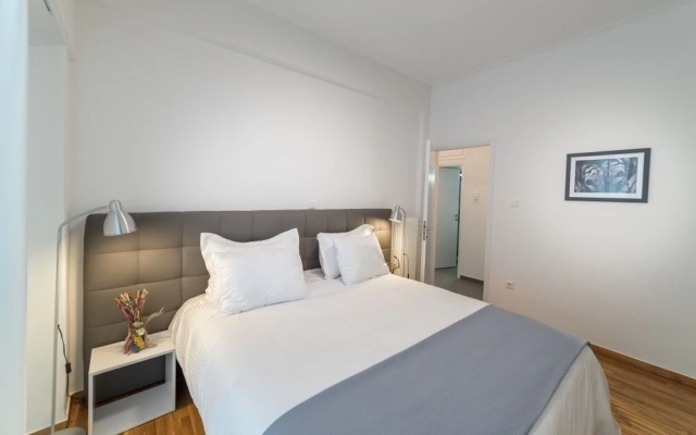 Modern Design Apartment Near Acropolis