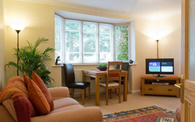 Poplar House Serviced Apartments