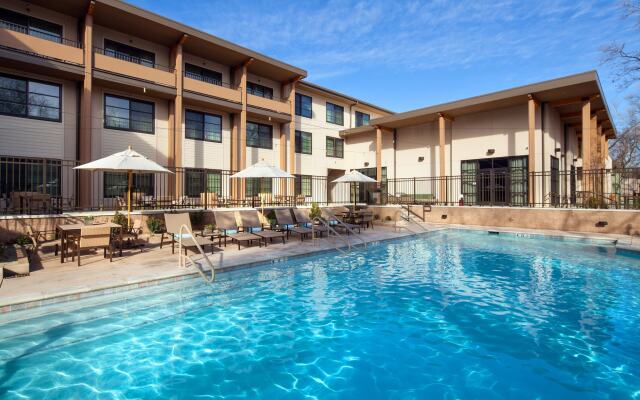 Sheraton Redding Hotel at the Sundial Bridge