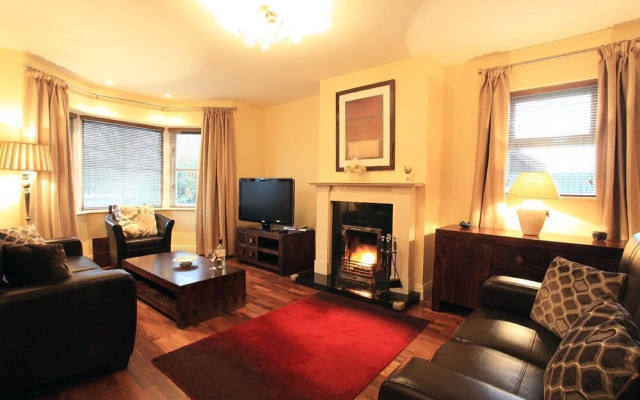 Ardmullen 4 bed Walnut