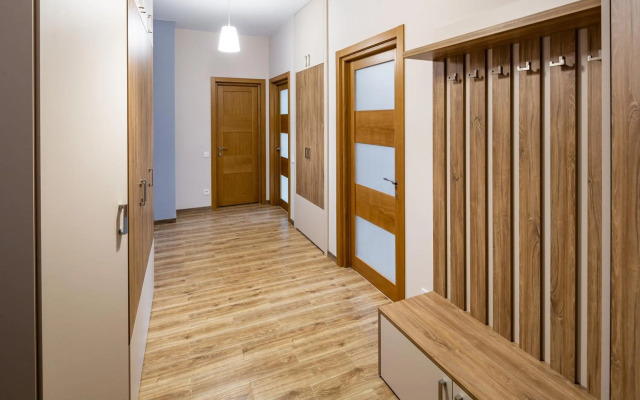 Romari Проспект Свободи 15