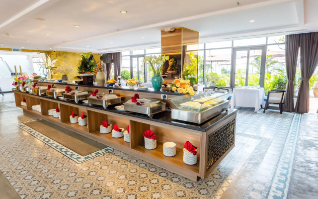 White Lotus Hue Hotel