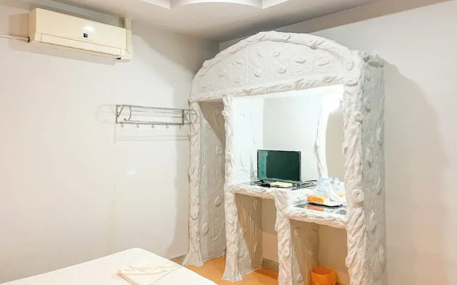 Ranong Resort and Laguna