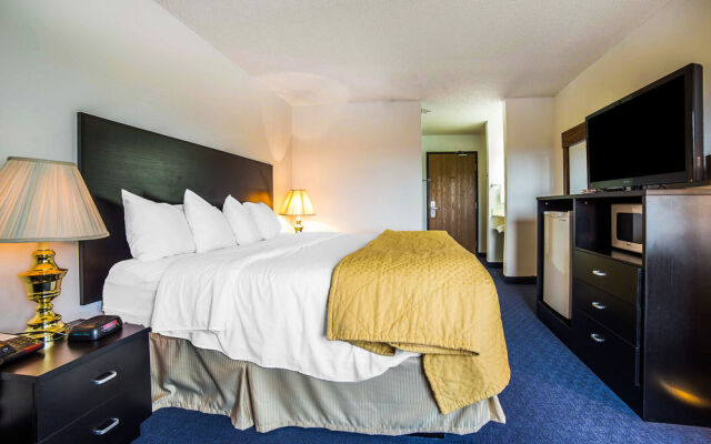 FairBridge Inn & Suites Sunnyside