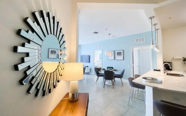 Penthouse Gem 3 Bedroom Condo by Redawning