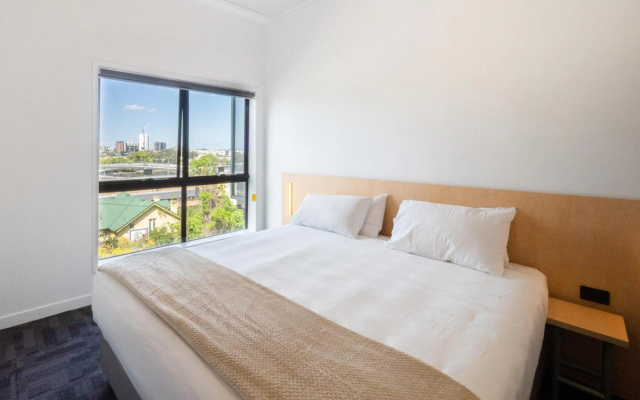 YHA Brisbane City – Guest Rooms – Brisbane