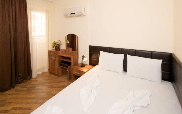 Hotel Golden Ina-Rumba Beach-All Inclusive