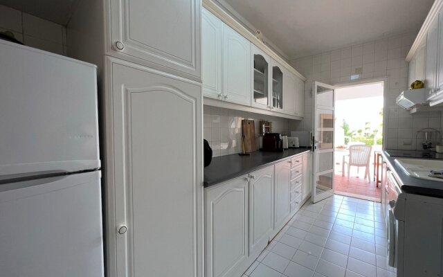 Vilamoura Typical 1 With Pool by Homing