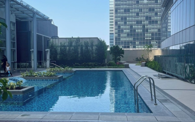 City Living at One Uptown Residence