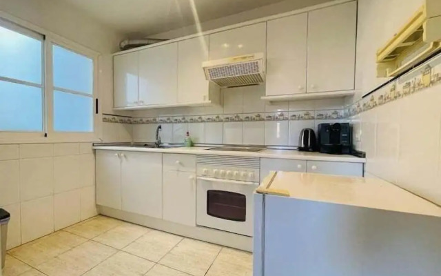 Family Apartment 3BR Communal Pool Kids Park