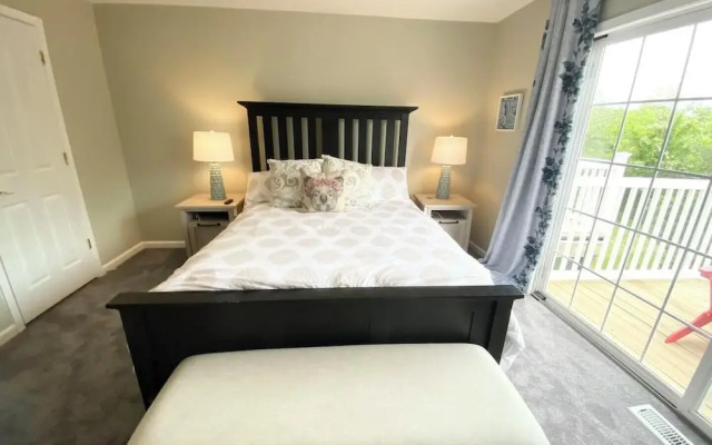 Canal Landing Court 36