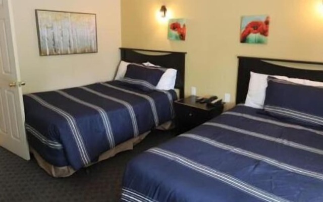 Twin Peaks Motel Napanee