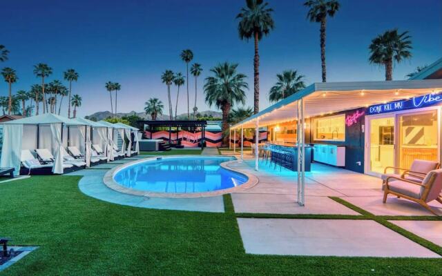 The Blush - With Pool Bars Neons, Palm Springs