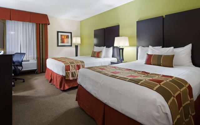 Best Western Plus Huntersville Inn & Suites Near Lake Norman