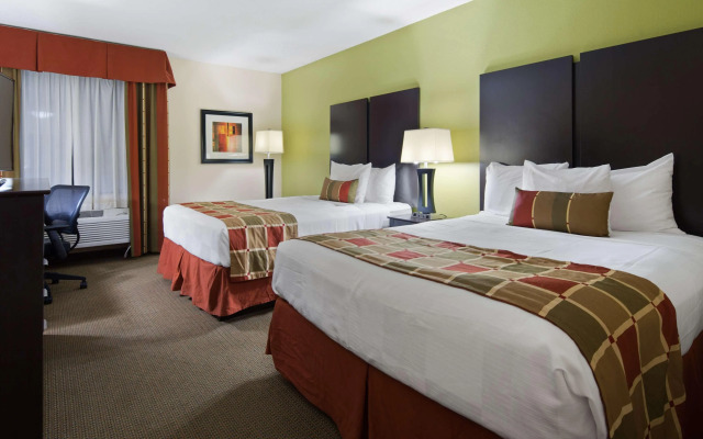 Best Western Plus Huntersville Inn & Suites Near Lake Norman