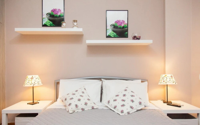 Beautiful and Cozy Apartment in Piraeus