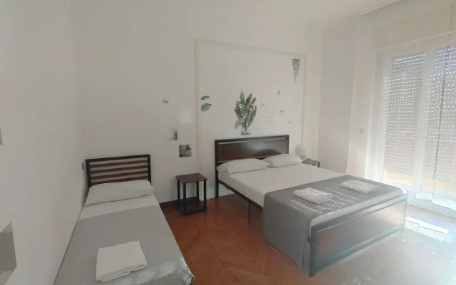 Dock Bay Lodge Hostel