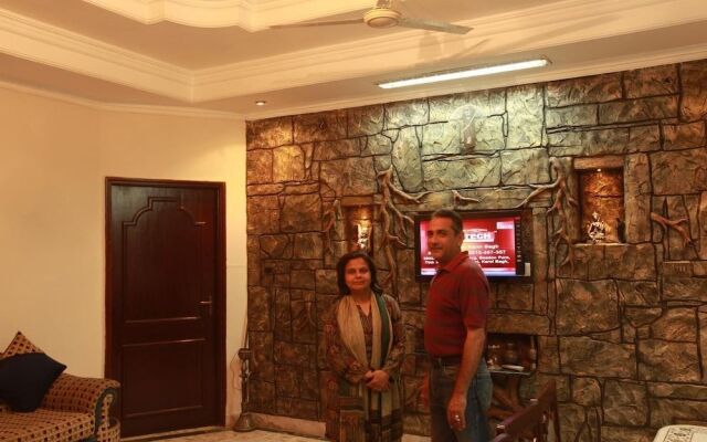 Sai Home Stay Bed and Breakfast