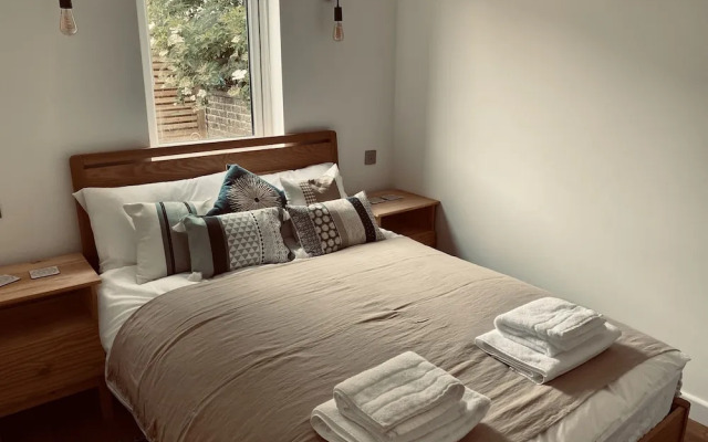 Stunning 2-bed Self Contained Oasis in Eastbourne