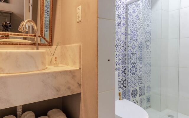 RV02 Quarto e Sala Finamente Decorado