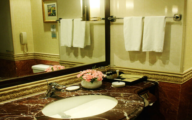 New Century Zhejiang Xiaoshan Hotel