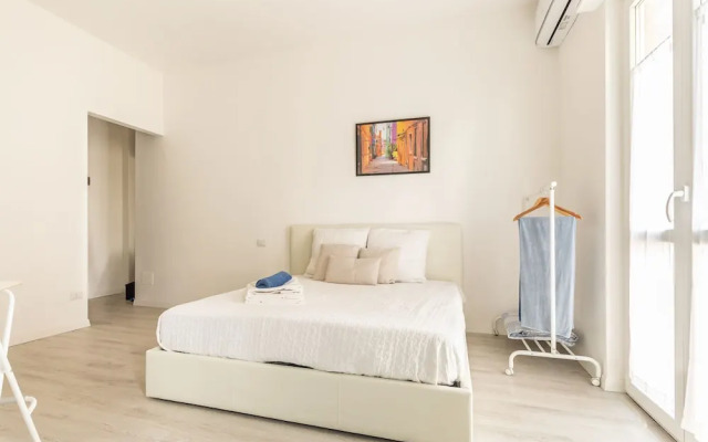 Alessia's Flat- Milano M3 Corvetto