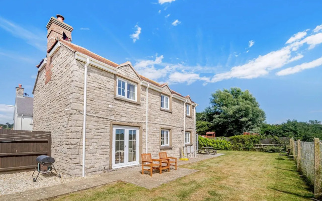 West Bay Holiday Home