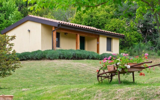 Captivating Cottage in San Ginesio with Swimming Pool