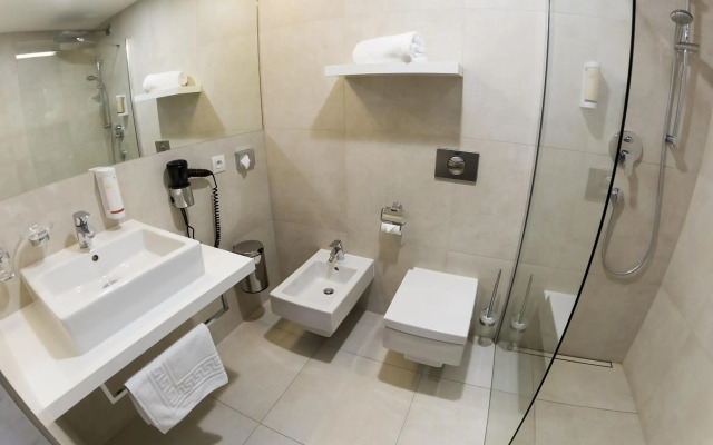 Sono Hotel