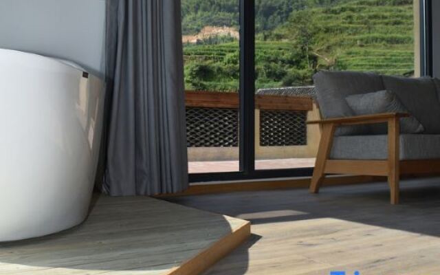 Yunhe Terrace Sit and Watch Yunqi Homestay