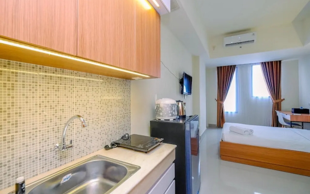 Comfy Studio At Evenciio Margonda Apartment