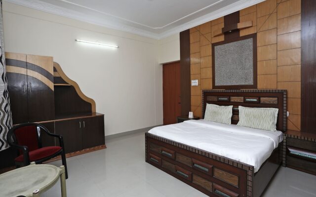 OYO 13293 Home Luxury Villa Canal Road