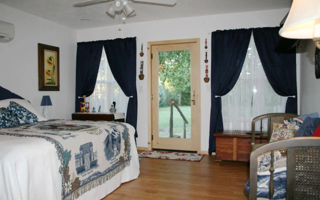 Red Horse Bed and Breakfast