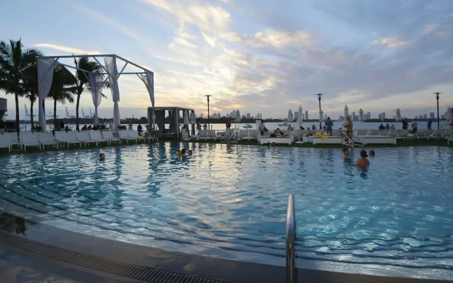 Miami World Rental - Mondrian 808