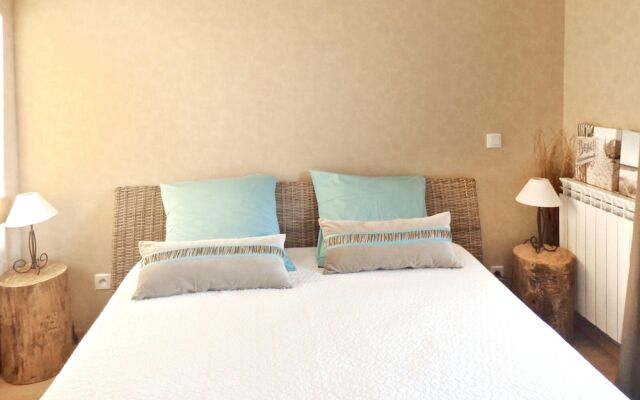 Villa With 5 Bedrooms in Saint-germain-d'esteuil, With Private Pool, E