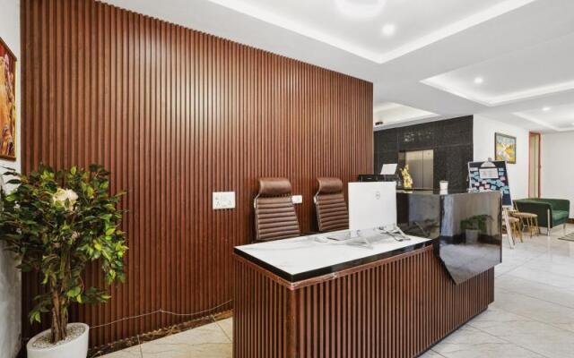 Hotel Amahi Inn Sector 30