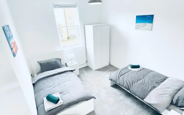 Immaculate 2 Bed House in Cambridge