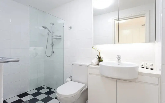 Leafy and Tranquil Inner West Studio Apartment