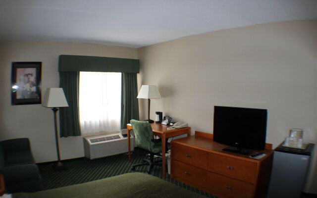 All Seasons Inn & Suites