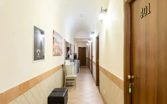 Hotel Alex Square