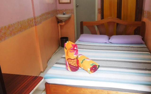 Gracia's Budget Inn