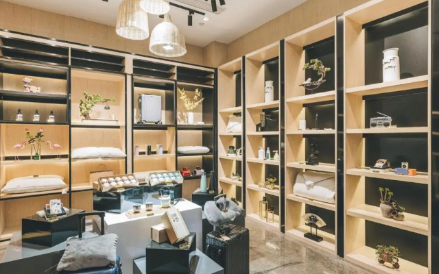 Atour Hotel Haining Leather City Nanguanxiang