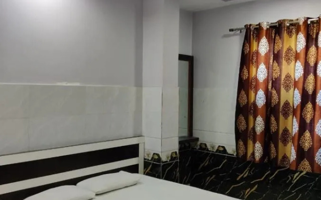 Hotel Ujala Palace